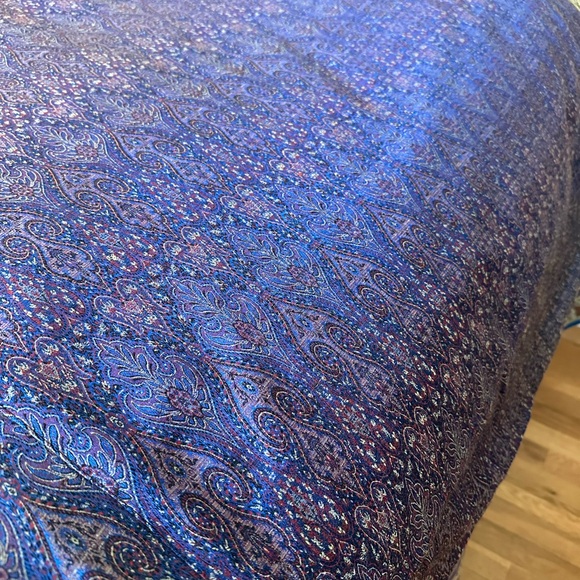 European Blue Wool Paisley Bed Cover, Three Contrasting Borders Queen 105" x 89" - Picture 5 of 13